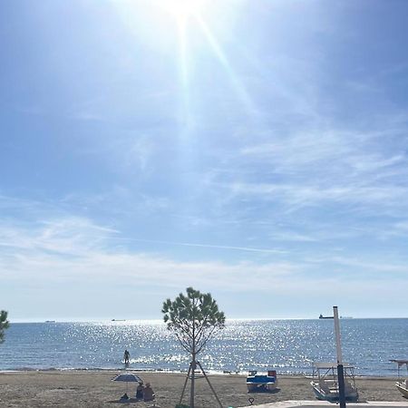 Beautiful Sea View Apartment ドゥラス エクステリア 写真
